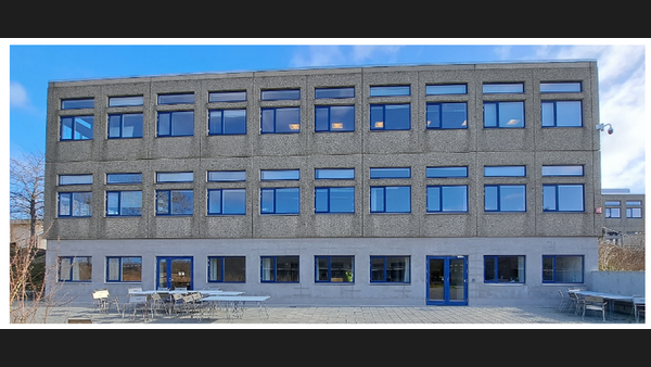 Forstærkning af etablerede søjler i bagvæg