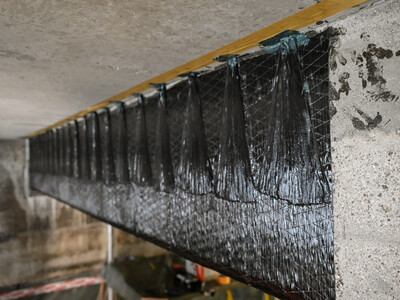 Alle forankringer er perfekt monteret og klar til det øverste lag.